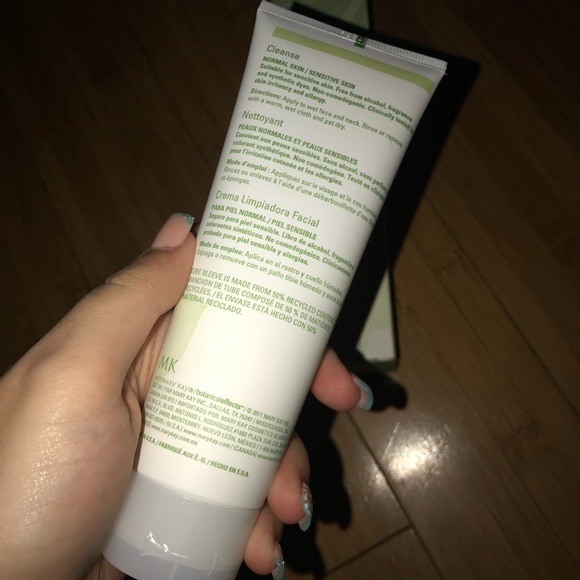 NEW Mary Kay botanical effects cleanser - Picture 3 of 3